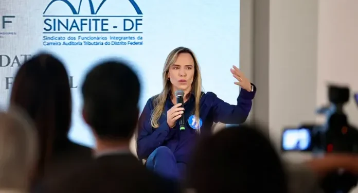 Celina Leão intensifica agenda com compromissos em diferentes regiões do DF