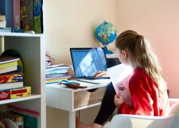 UnB encerra inscrições para cursos EaD com polos em Goiás e outros três estados