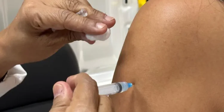 DF atualiza vacinação contra pneumococo e avança no uso da pneumo 20