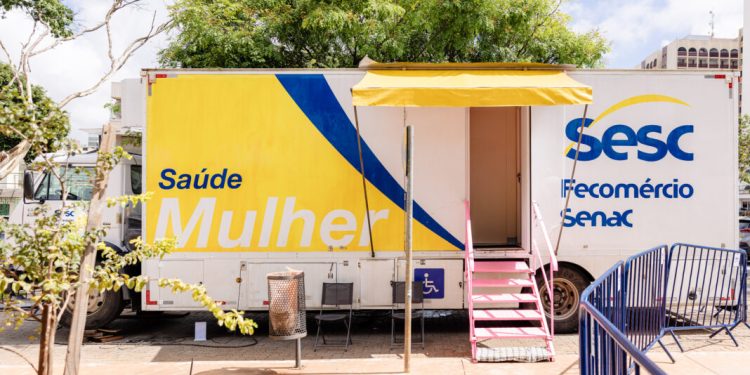 Outubro Rosa leva atendimento gratuito à saúde da mulher em Planaltina