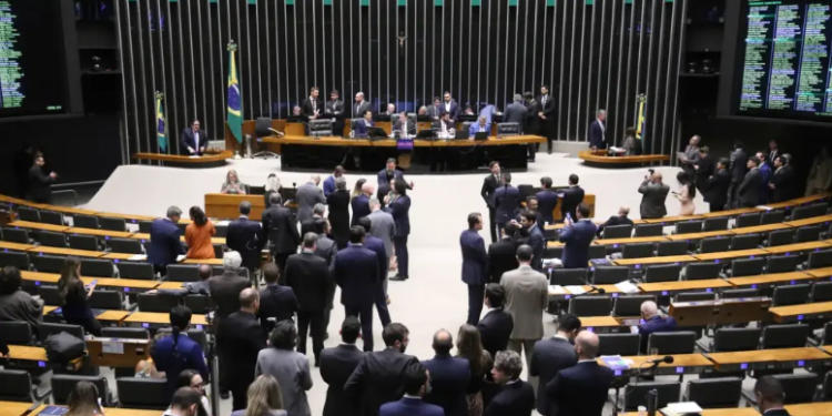 Mulheres ganham espaço no Congresso com resultado das eleições de 2026