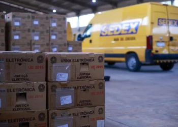 TRE começa distribuição de urnas eletrônicas para votação de domingo no DF